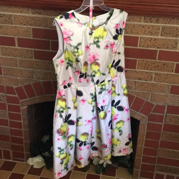 Lovely Fit & Flare Watercolor Dress - Picture 3 of 6